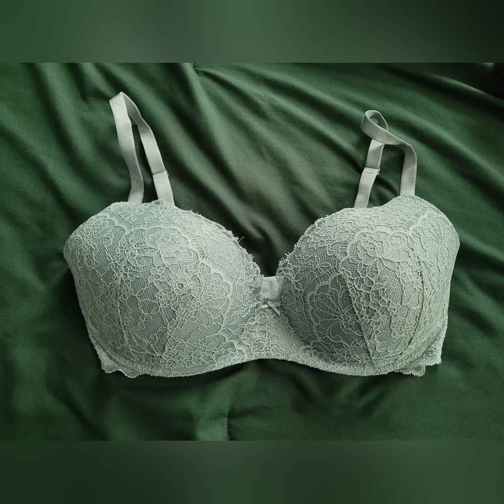 Victoria's Secret Lace Underwire Bra - Gray